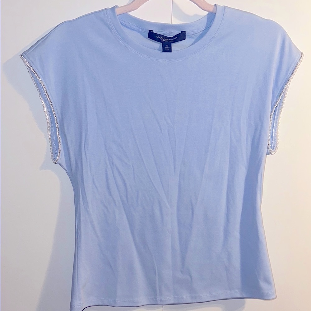 Short Sleeve Tee with Breathable Fabric